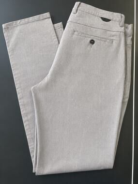 ZARA men’s slim fit trousers in a classic gray color size 34